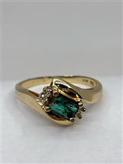 Green Stone Lady's Stone & Diamond Ring 4 Diamonds .04 Carat T.W.